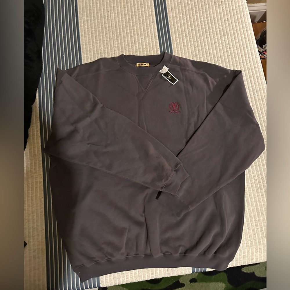 Caesar’s Palace sweater/crew neck